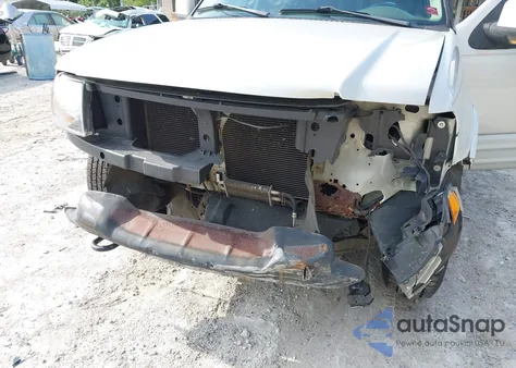 2005 Ford Expedition Limited from USA, damaged, VIN 1FMFU20585LA12744